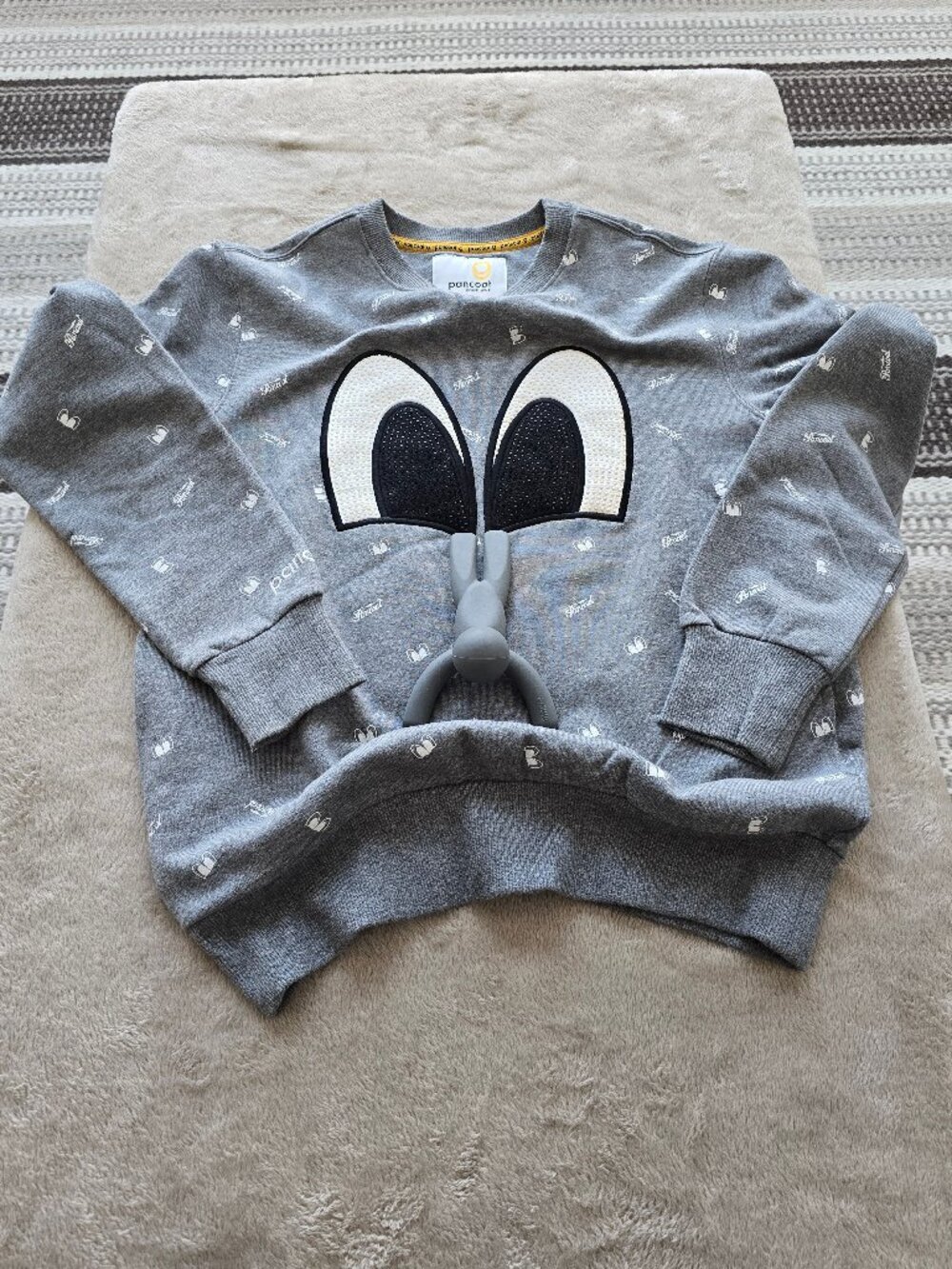 PANCOAT collectable, unique lifestyle sweater small